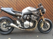 Suzuki 1200 Bandit café-racer