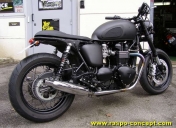 Triumph 900 Thruxton