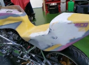 Modification de l'assise, en créant une monocoque.