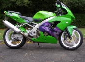 ZX9R remis en forme dans nos ateliers