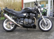 Suzuki 1200 Bandit avec pneu Ar de 200