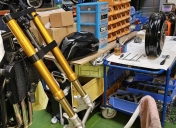 Montage de la fourche Ölhins