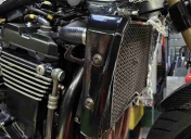Finitions : Montage des écopes du radiateur