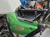 Fabrication et soudures des supports, on se demande bien pourquoi tout a été découpé ?