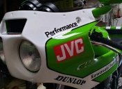 Remontage de la carrosserie en cours